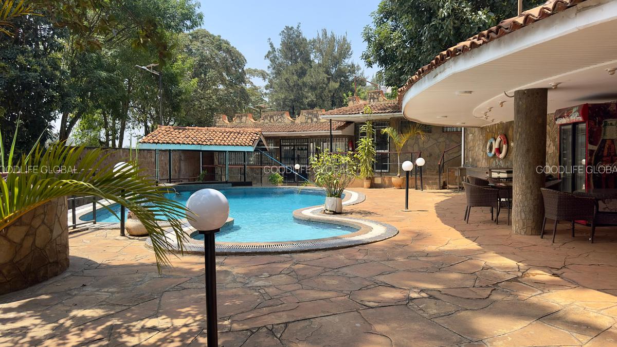 Serviced 2 Bed Apartment with En Suite at Nyari - 1