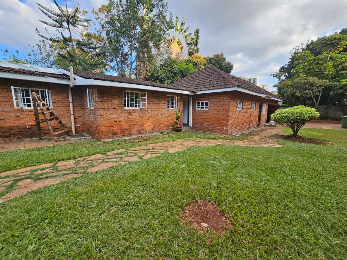 4 Bed House with En Suite in Muthaiga - 2