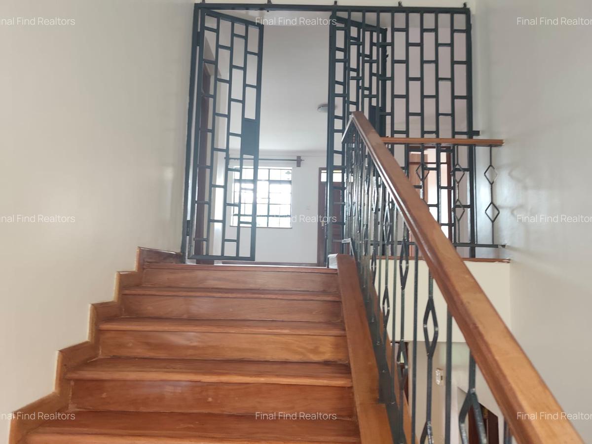 4 Bed Townhouse with En Suite in Kitisuru - 13
