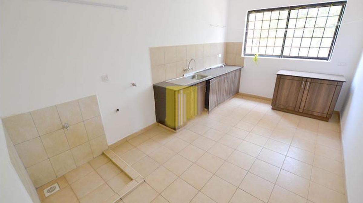 3 Bed Apartment with En Suite at Riverside Drive - 9