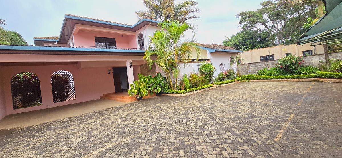 4 Bed Townhouse with En Suite at Convent Drive - 2