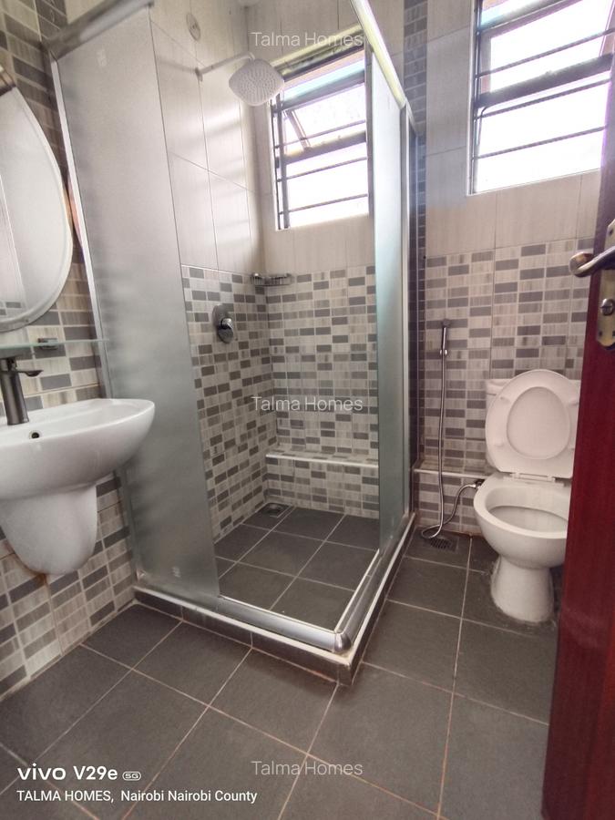 5 Bed Townhouse with En Suite at Lavington - 14