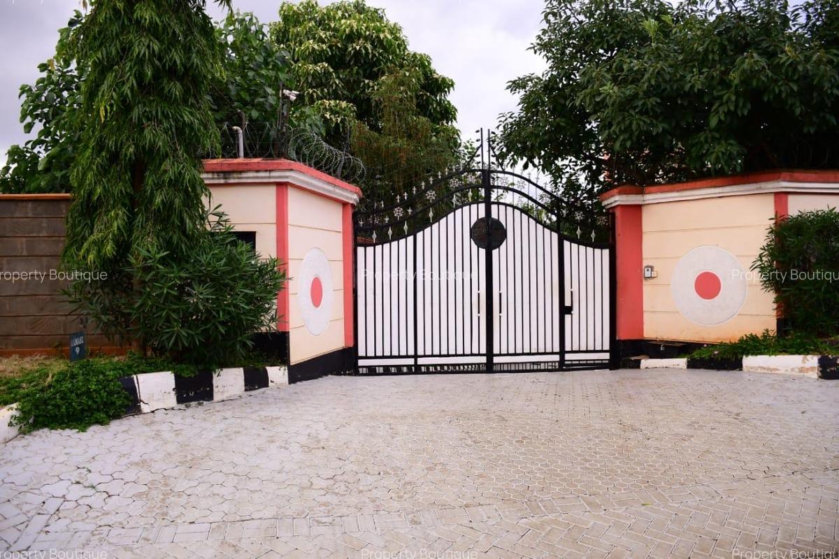 5 Bed House with En Suite in Thome - 2