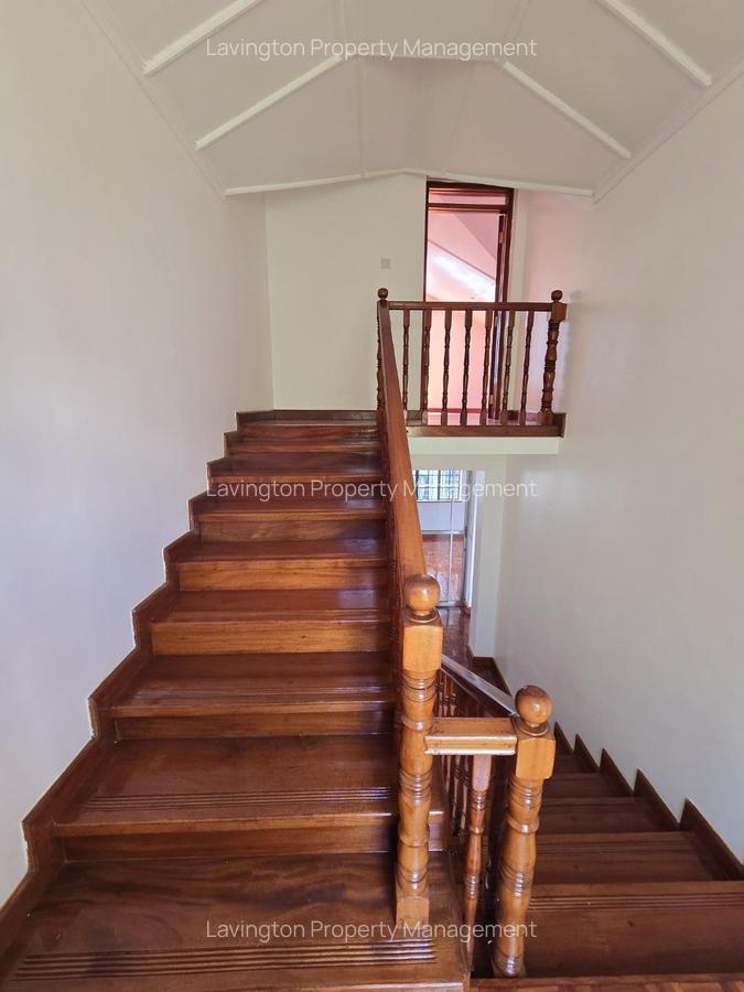 4 Bed Townhouse with En Suite at Lavington Green - 20