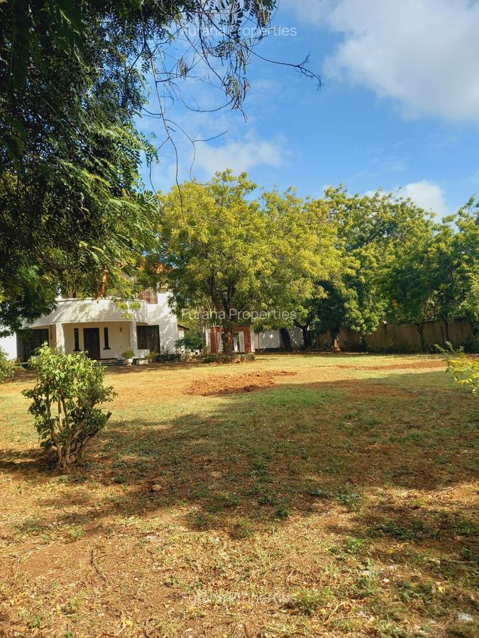 5 Bed House with En Suite in Nyali Area - 3