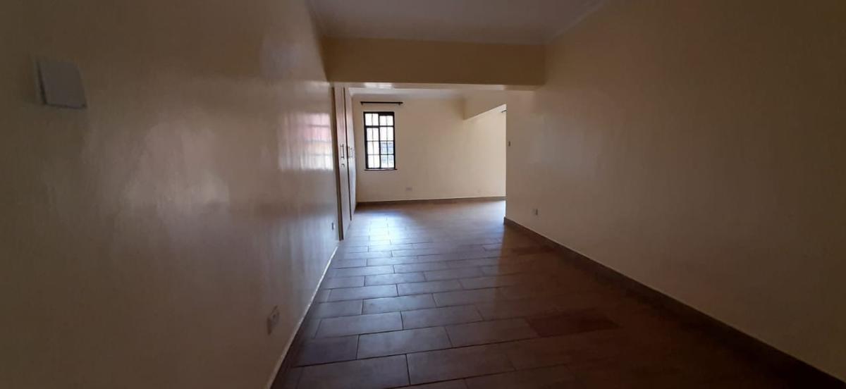 5 Bed Townhouse with En Suite at Kyuna Crescent - 8