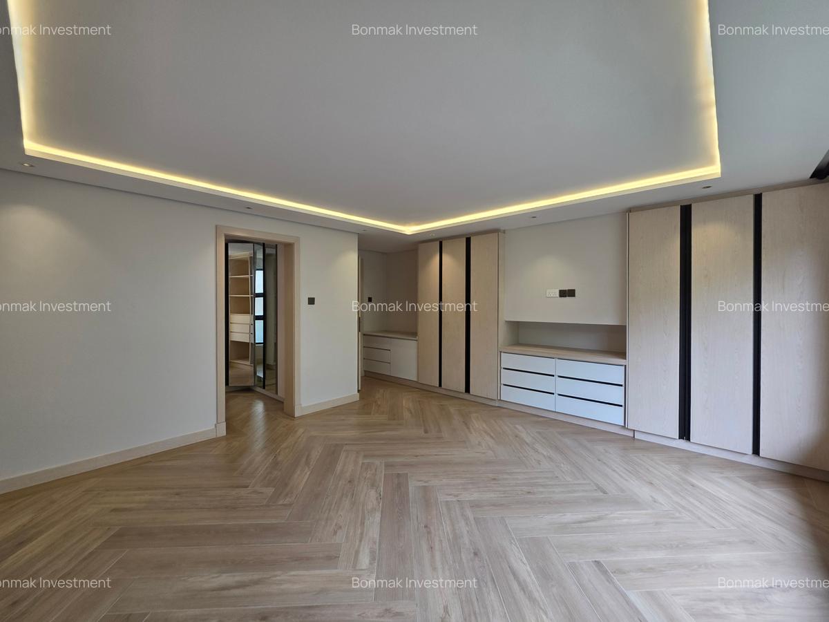 5 Bed Townhouse with En Suite at Convent Drive. - 8