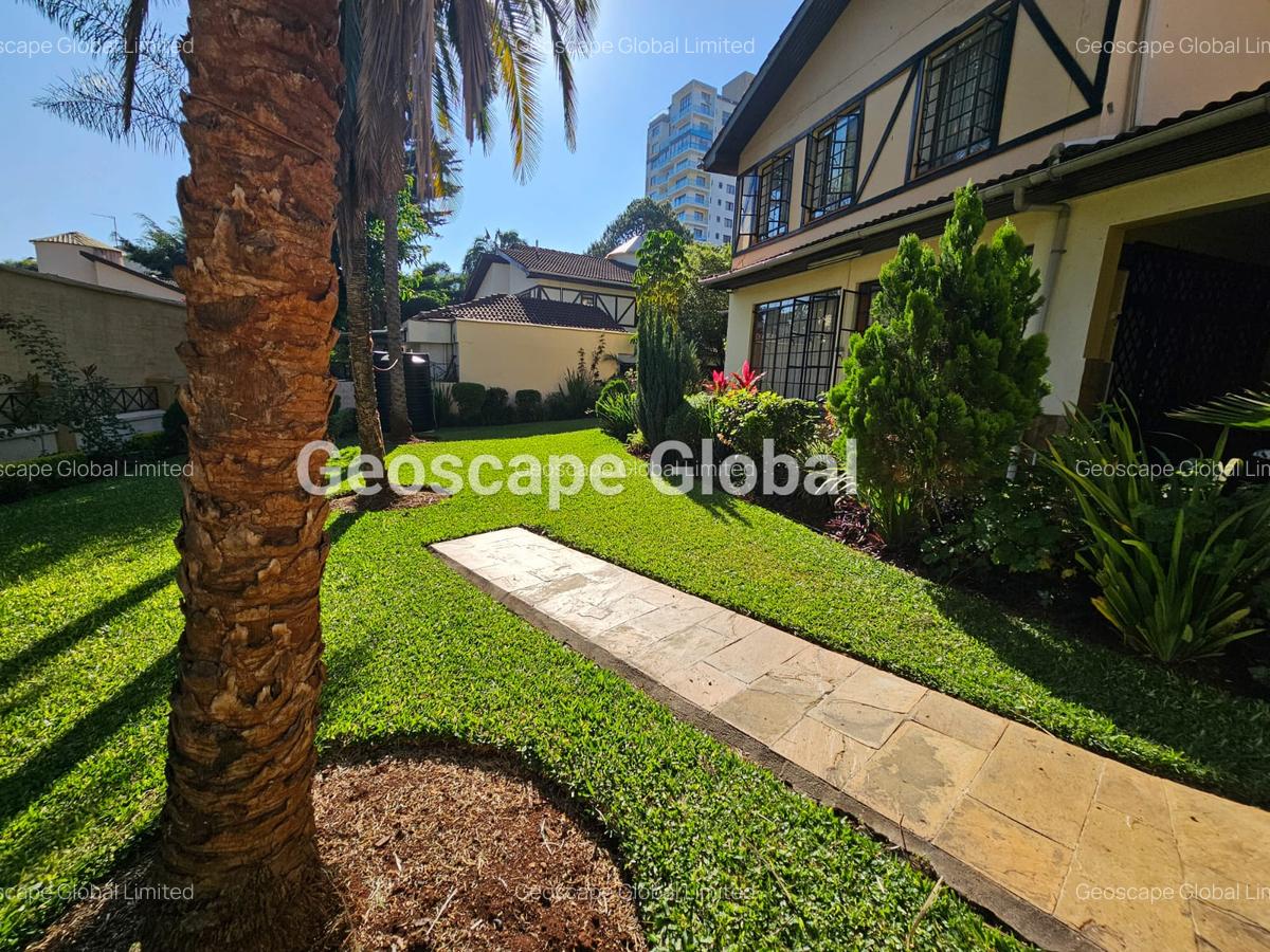 5 Bed House with En Suite in Westlands Area - 8