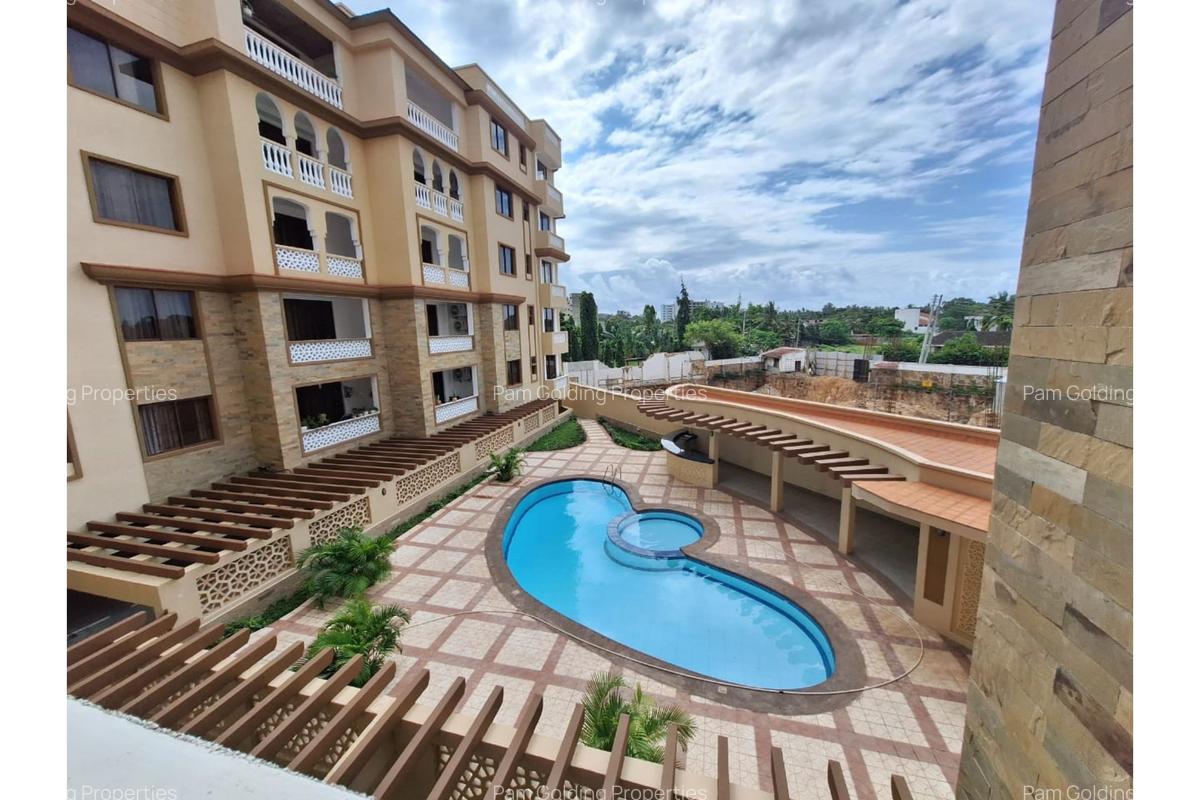 3 Bed Apartment with En Suite in Nyali Area - 1
