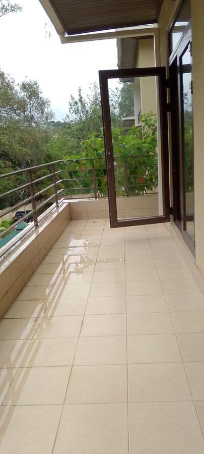 5 Bed Townhouse with En Suite in Lavington - 8