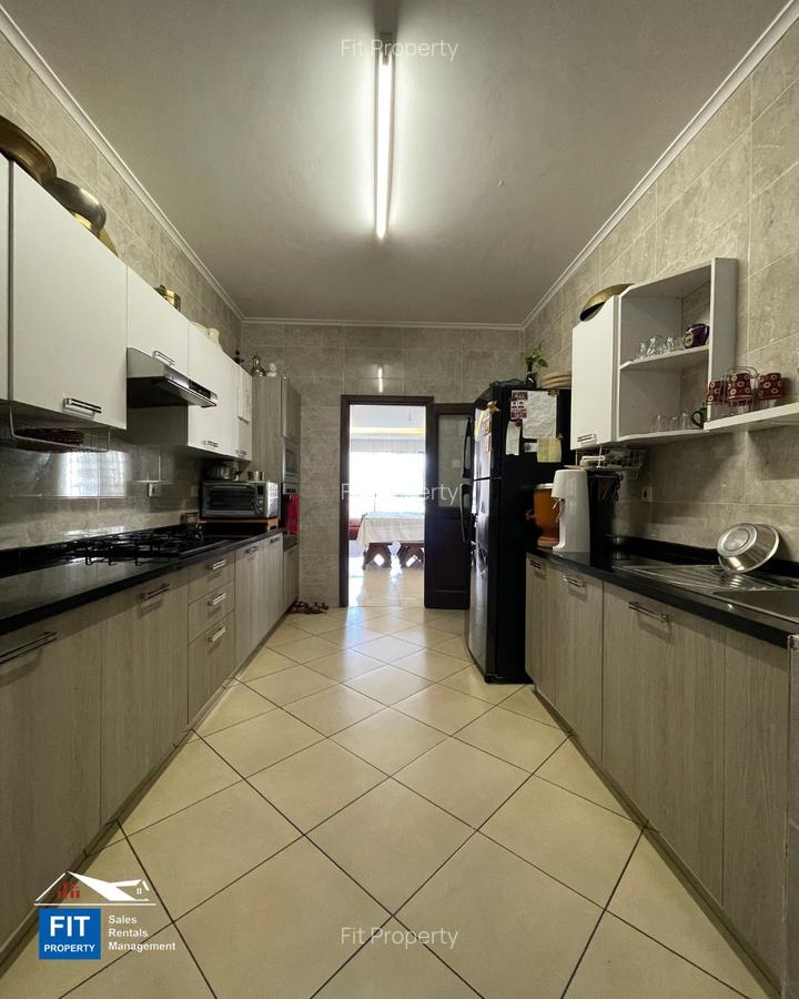3 Bed Apartment with En Suite in Westlands Area - 8