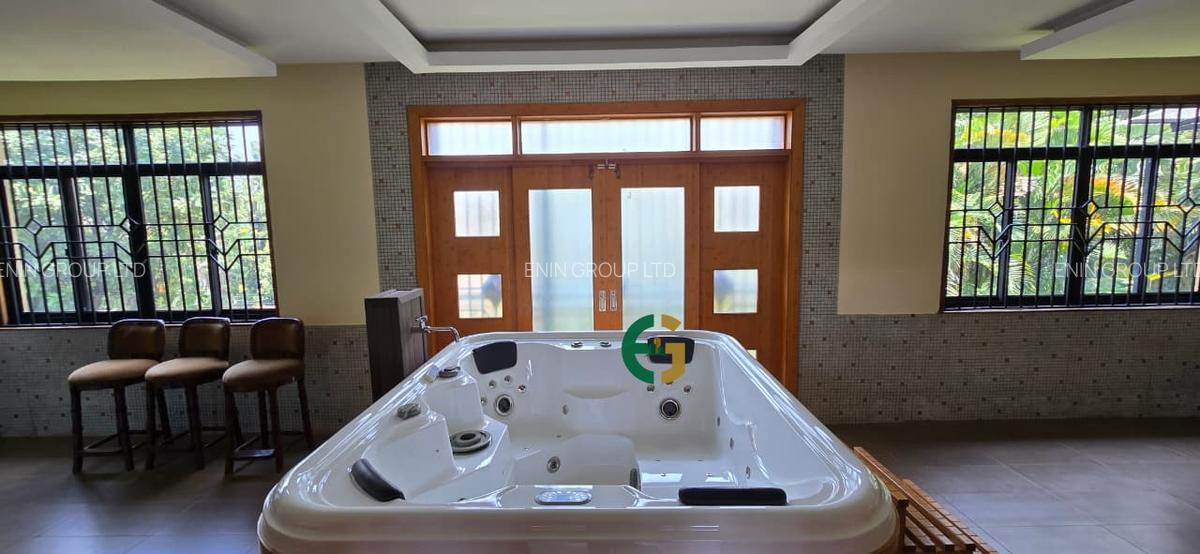 5 Bed House with En Suite in Kyuna - 15