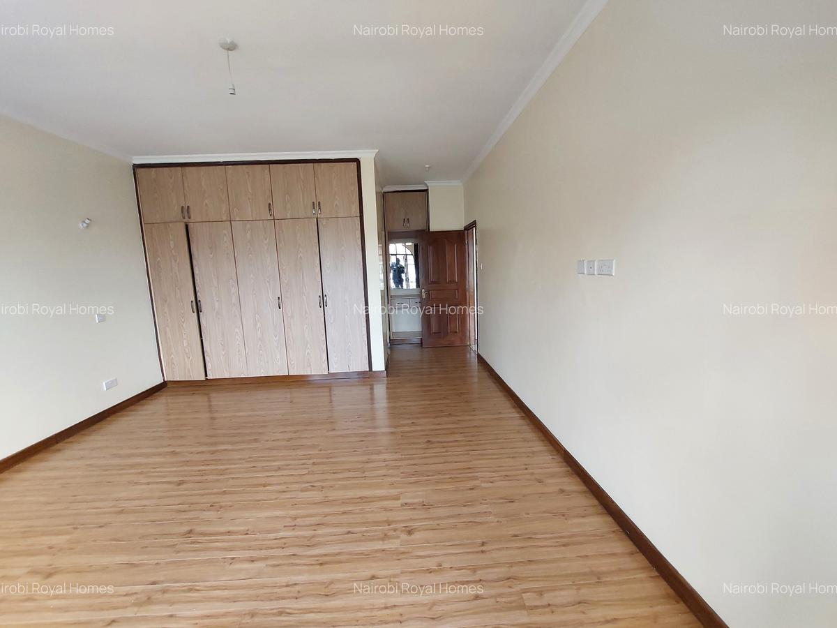 4 Bed House with En Suite at Meadows - 18