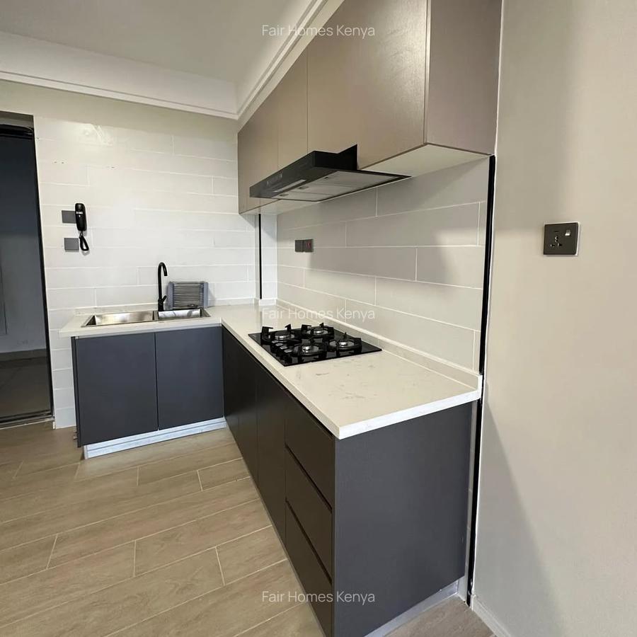 2 Bed Apartment with En Suite at Hatheru Road - 4
