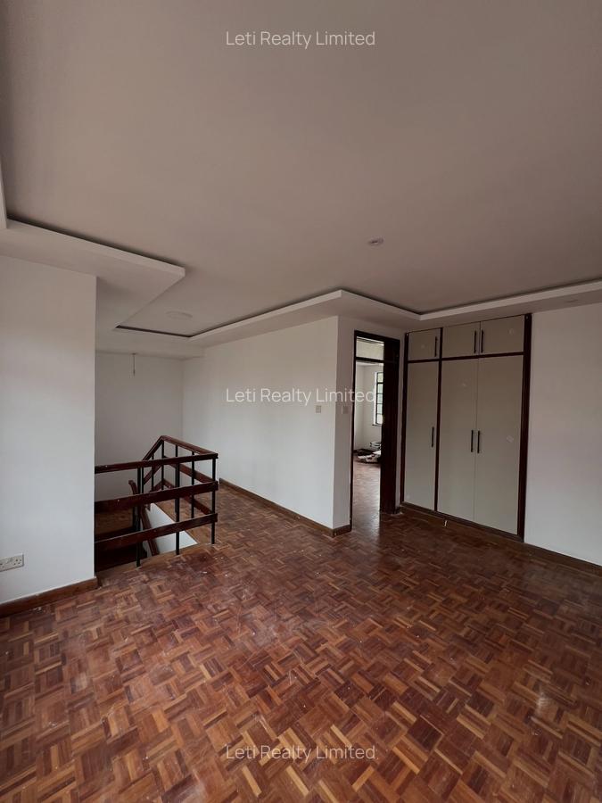 4 Bed Townhouse with En Suite in Lavington - 15