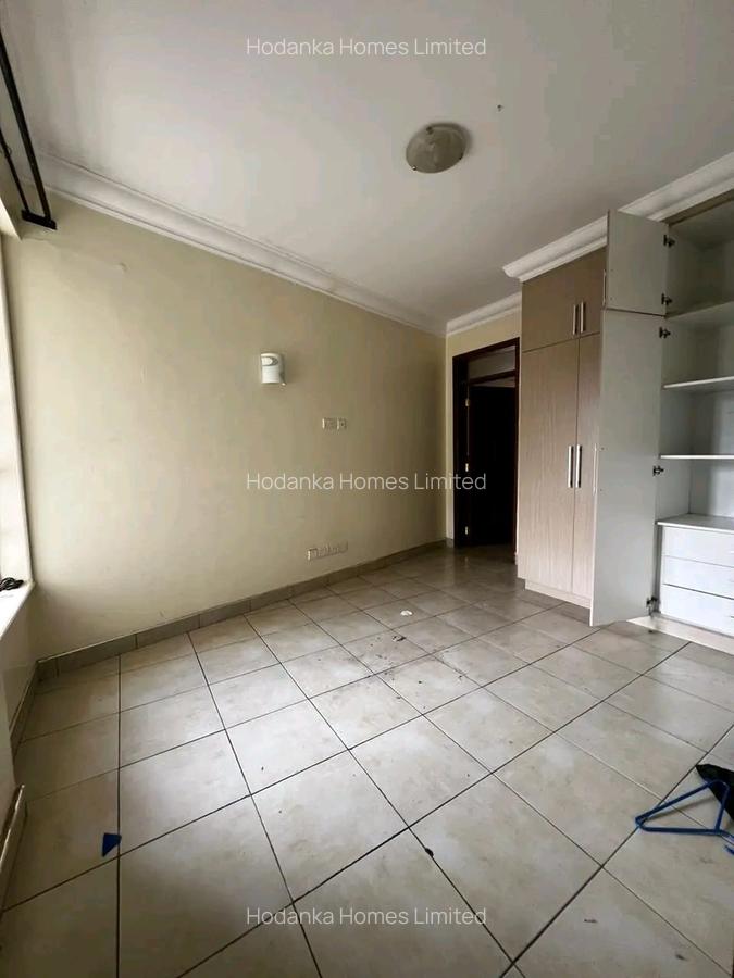 Serviced 2 Bed Apartment with En Suite in Kilimani - 9