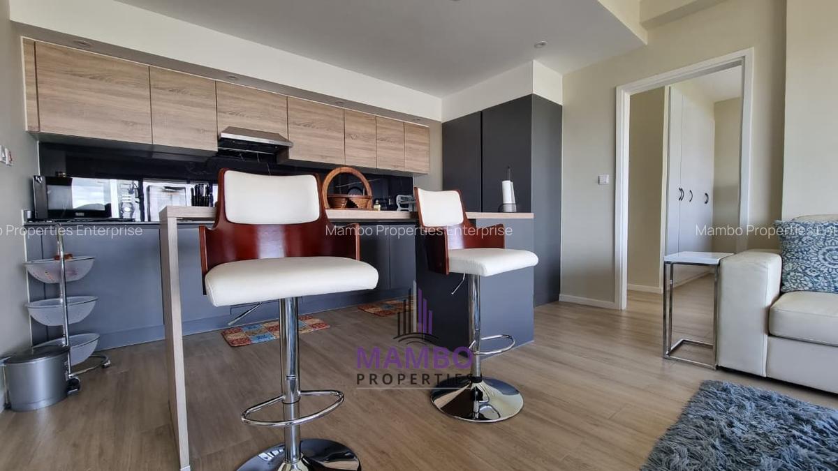 Serviced 2 Bed Apartment with En Suite at Riverside Dr - 7
