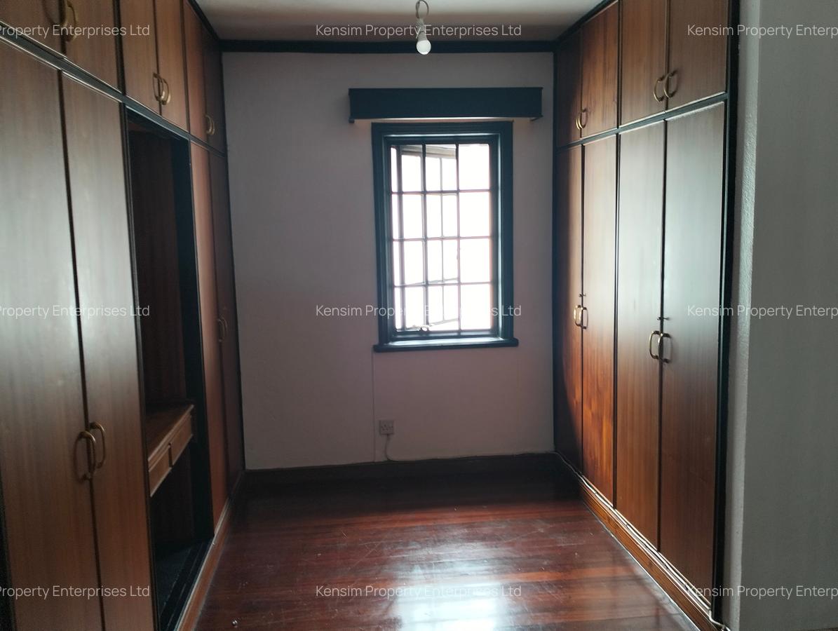 5 Bed Townhouse with En Suite in Riverside - 8