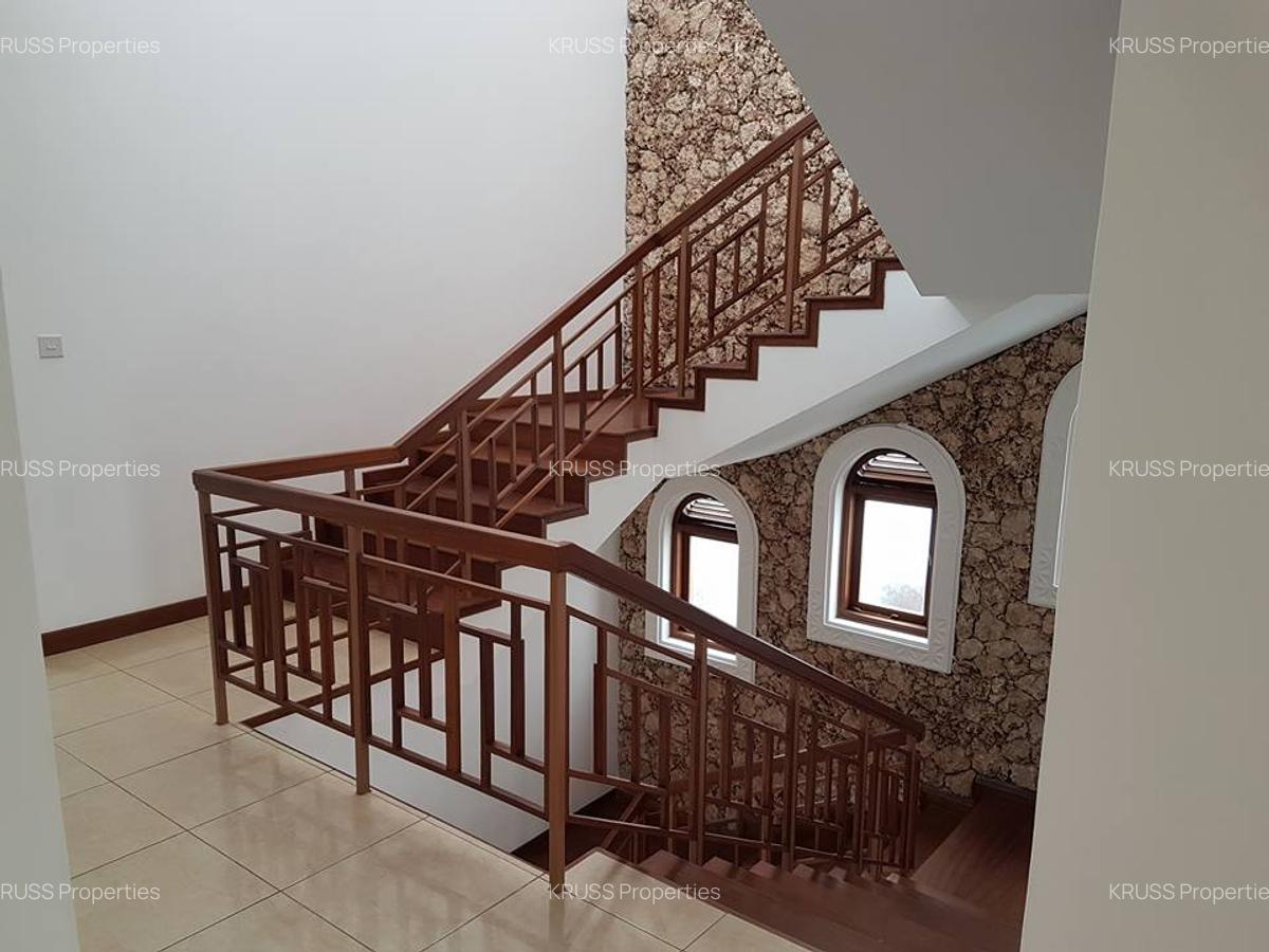 4 Bed Villa with En Suite at Hr2353 - 7