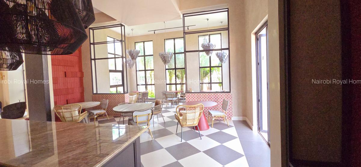 4 Bed House with En Suite at Palm Valley - 8