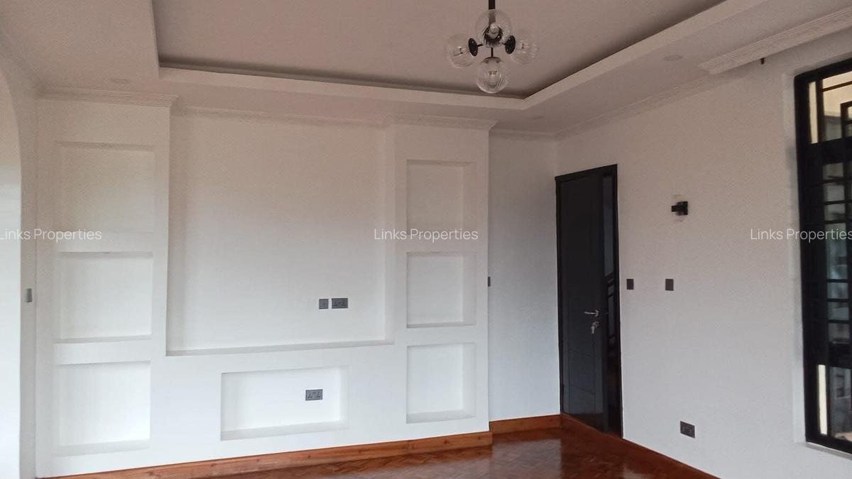 5 Bed Townhouse with En Suite at Karen - 7