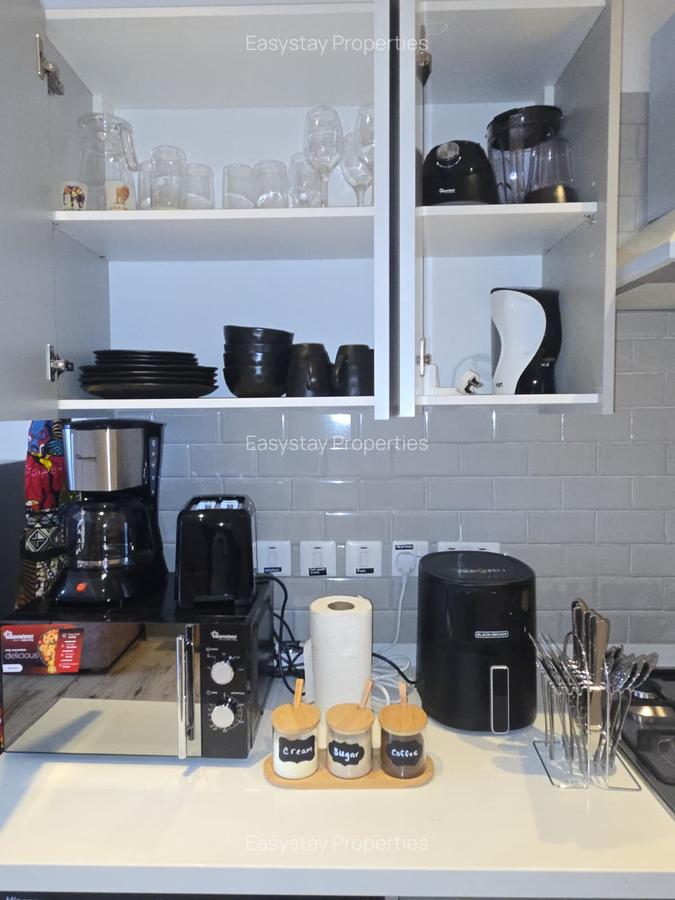 Serviced 1 Bed Apartment with En Suite in Kilimani - 10