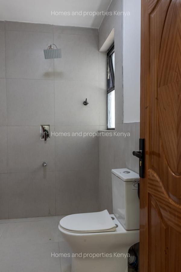 4 Bed Townhouse at Corner Kamakis - 16