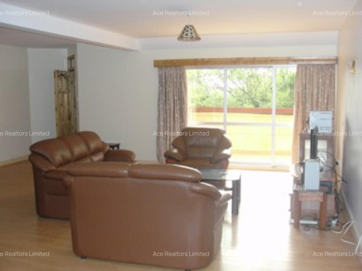 Furnished 3 Bed Apartment with En Suite at Brookside Drive - 1