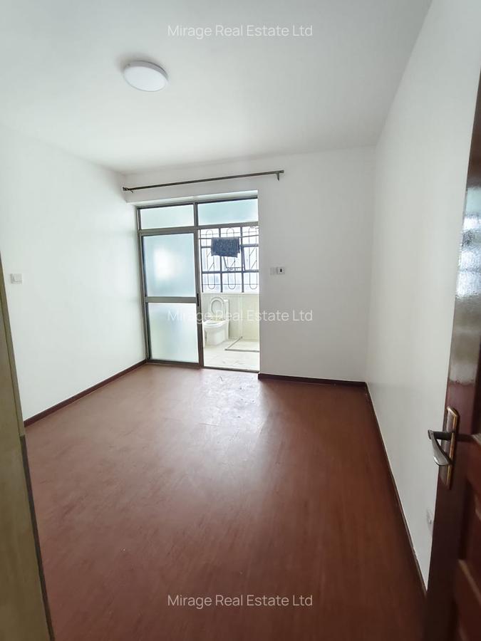 3 Bed Apartment with En Suite in Lavington - 4