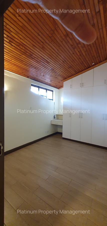 2 Bed Apartment with En Suite in Brookside - 13