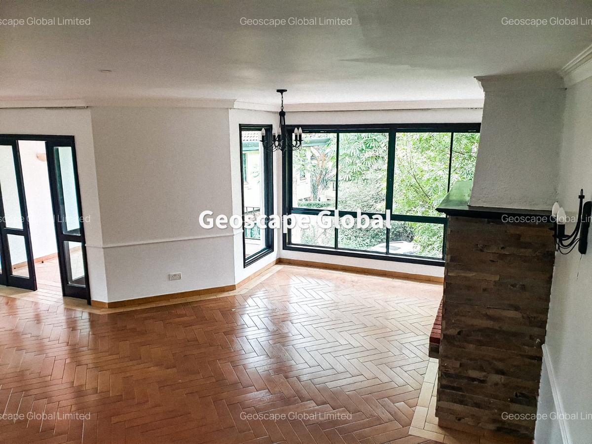 4 Bed House with En Suite in Spring Valley - 3