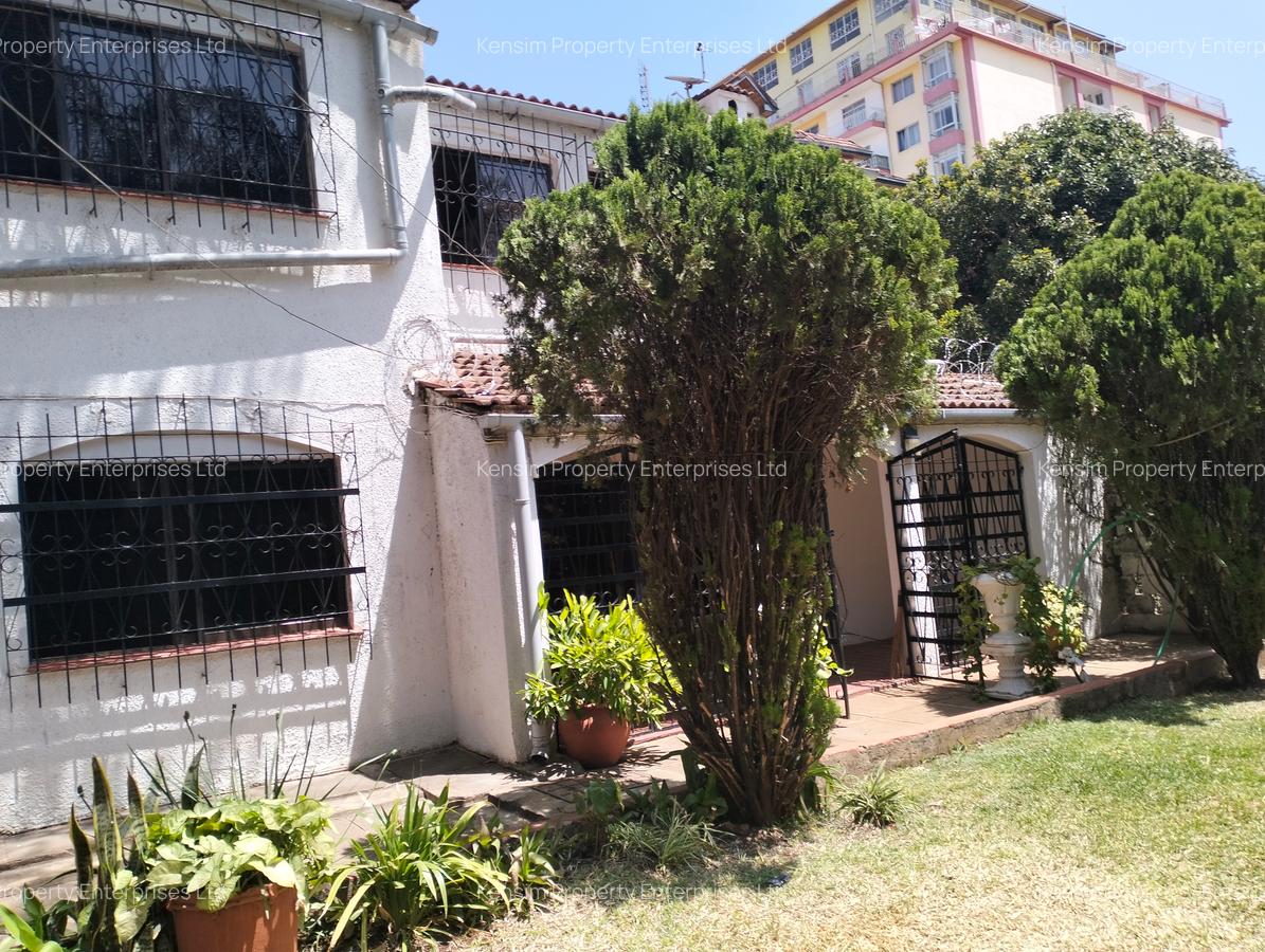 4 Bed Townhouse with En Suite in Kilimani - 2