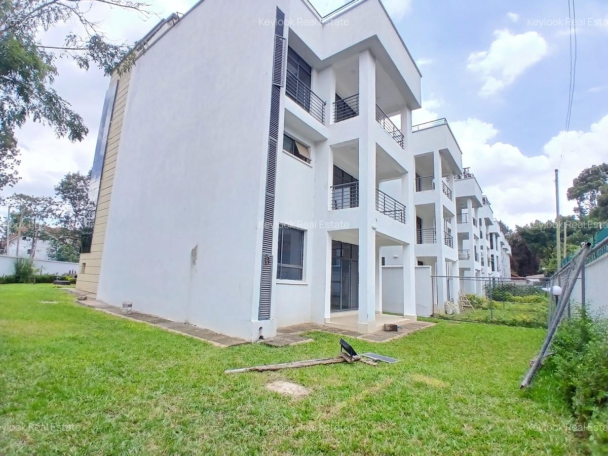 4 Bed Townhouse with En Suite at Lavington - 2