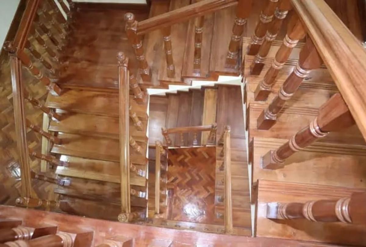 5 Bed Townhouse with En Suite in Lavington - 2