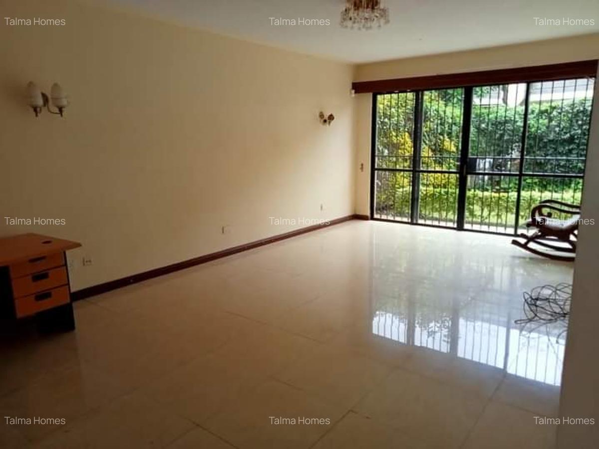 4 Bed Townhouse with En Suite at Westlands - 6