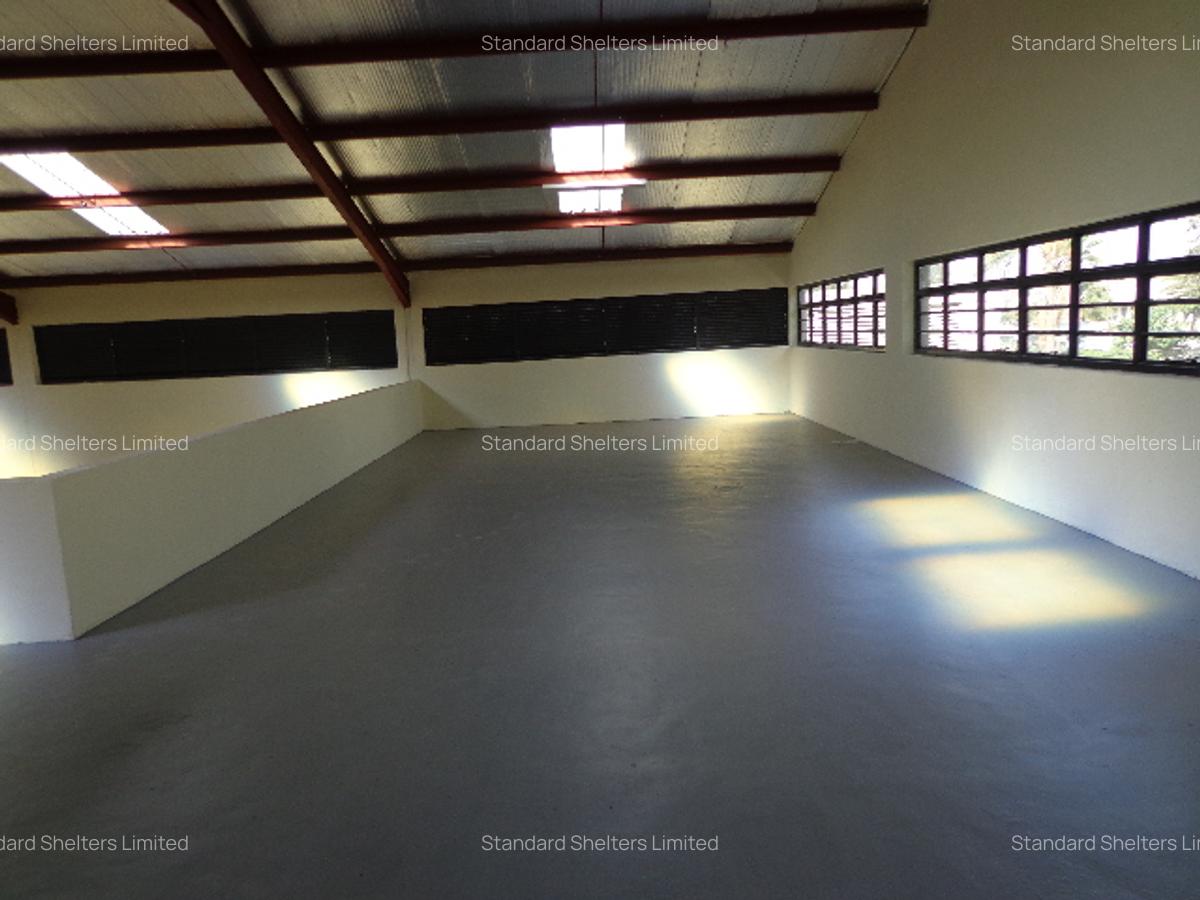 7,089 ft² Warehouse with Parking in Industrial Area - 10