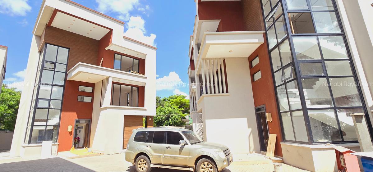 5 Bed Townhouse with En Suite at Lavington Green - 20