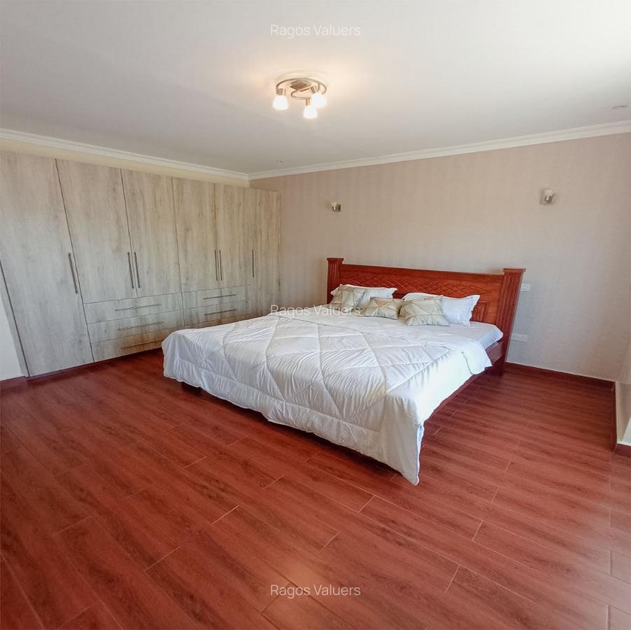 4 Bed Townhouse with En Suite at South C - 13