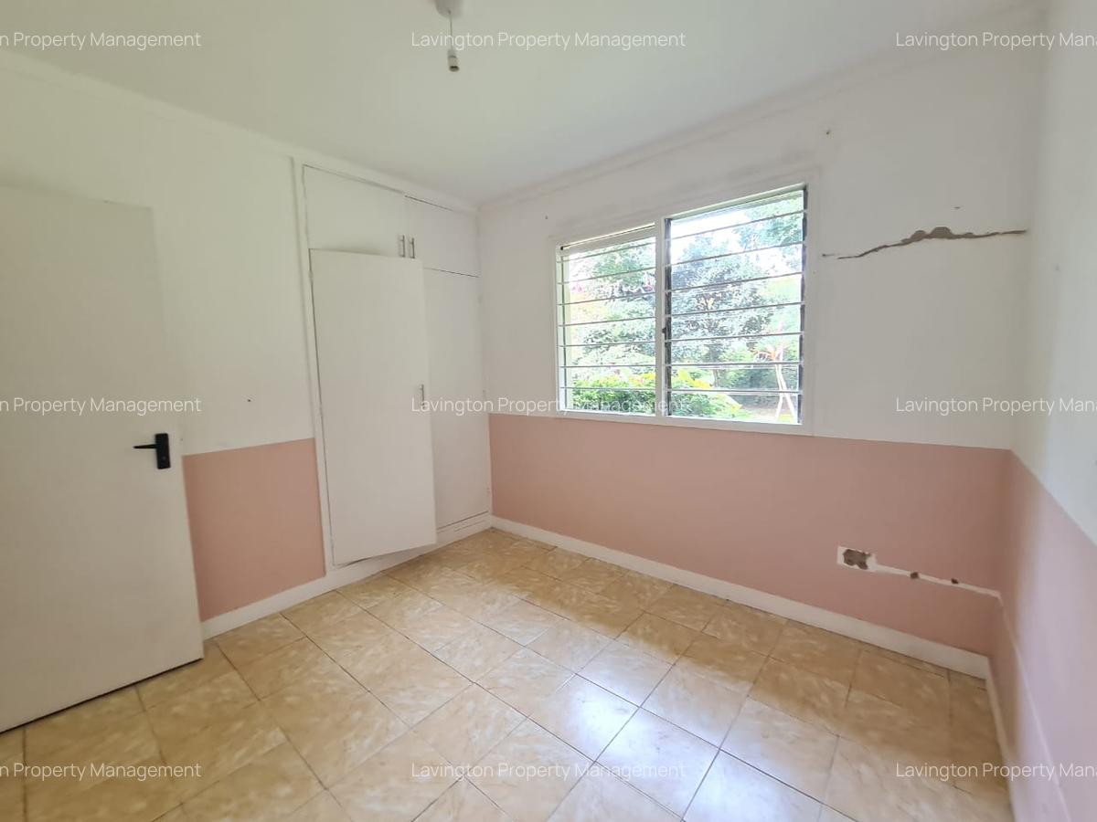 4 Bed House with En Suite at Loresho Crescent - 10