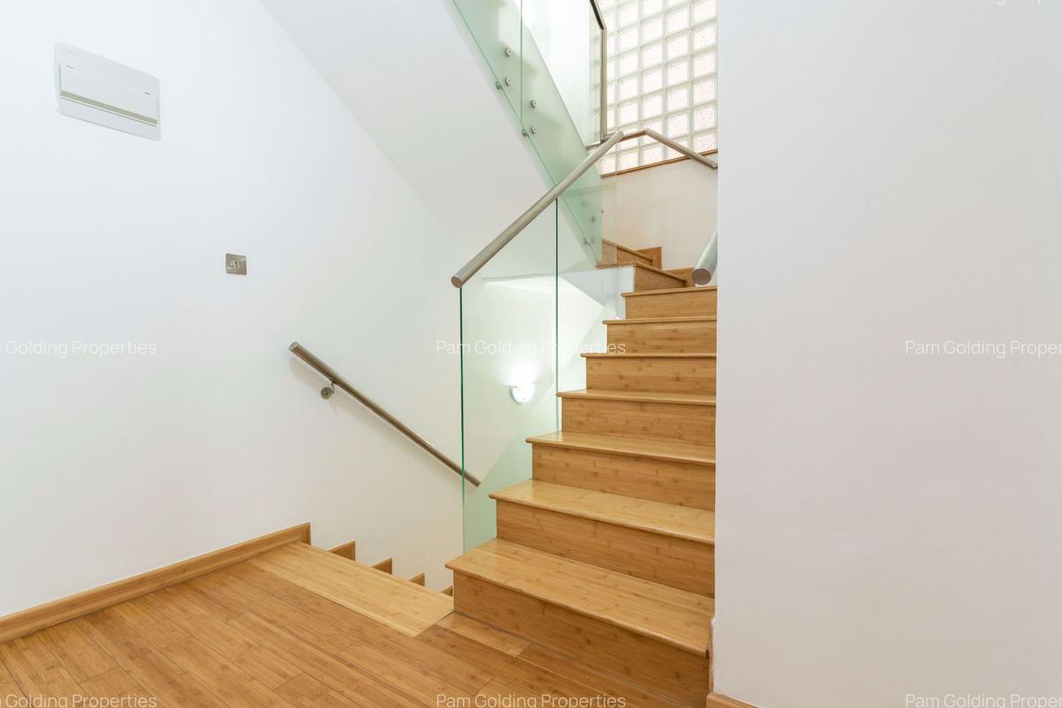 4 Bed Townhouse at Garden City - 7