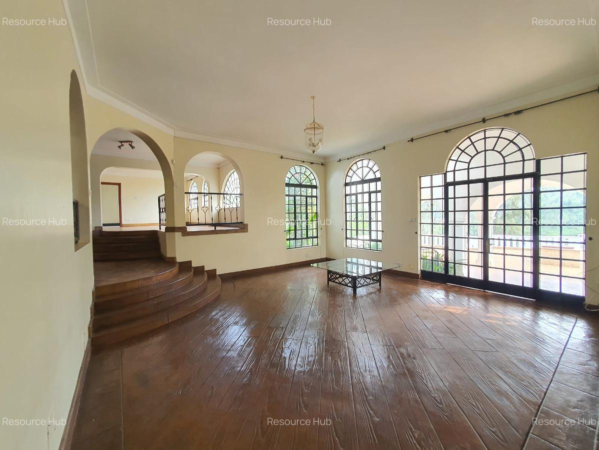 5 Bed House with En Suite at Nyari - 7