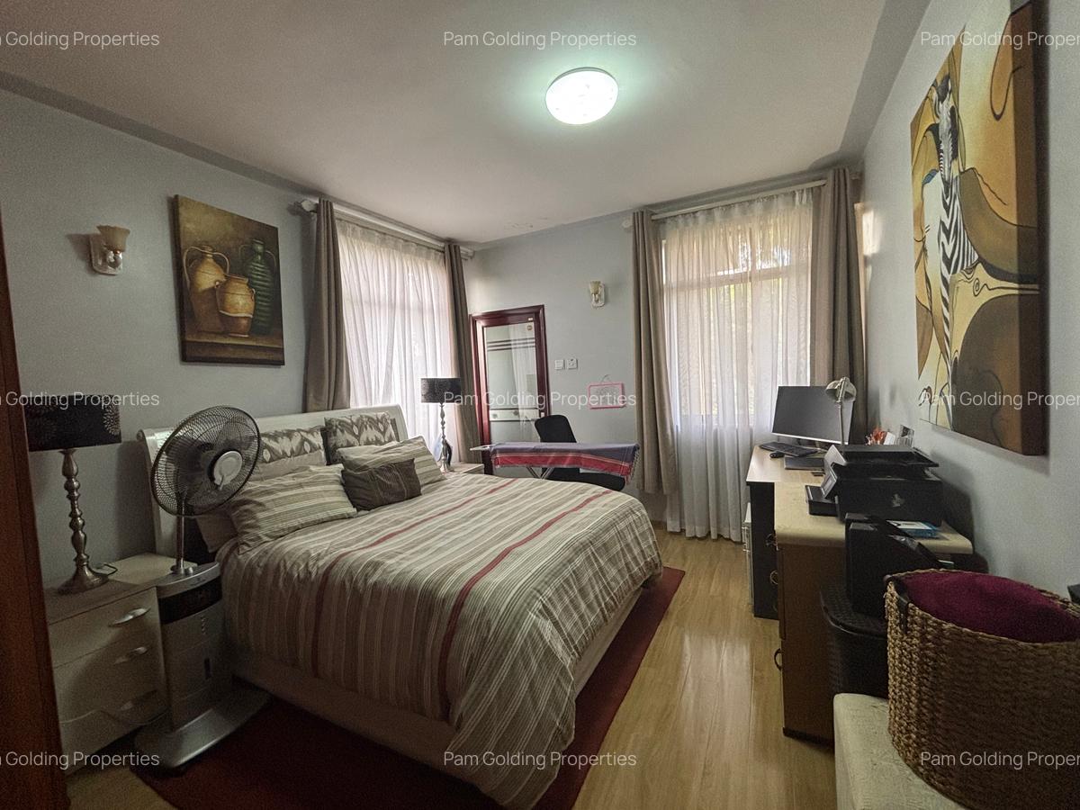 5 Bed Apartment with Staff Quarters in Kilimani - 13