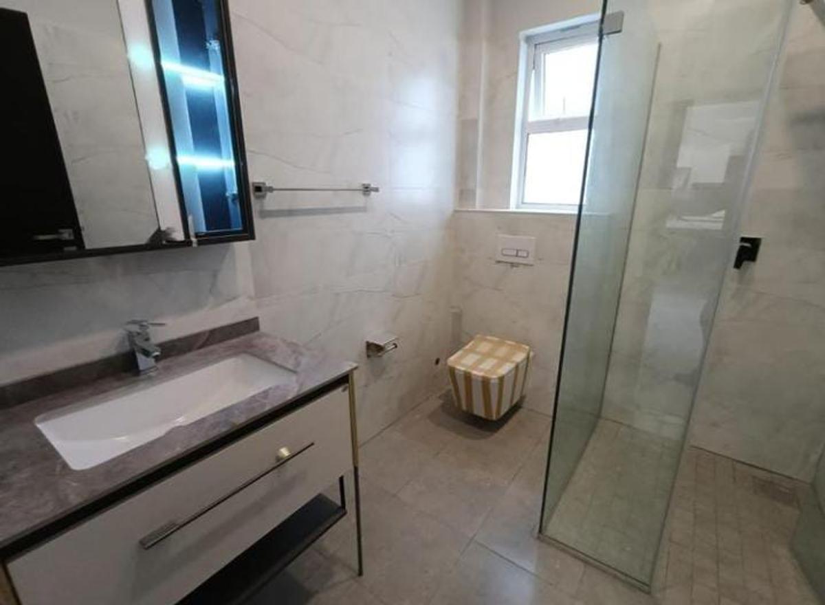 2 Bed Apartment with En Suite in Riverside - 2