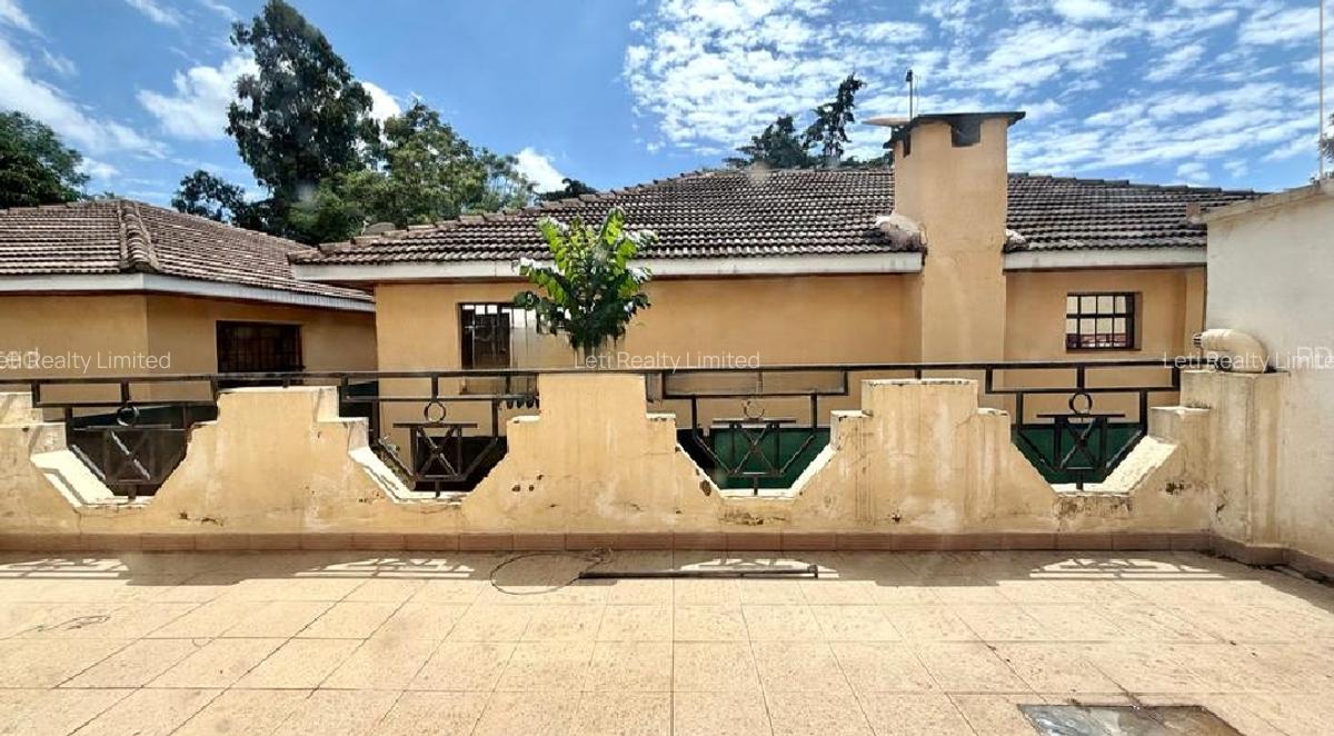 5 Bed Townhouse with En Suite in Lavington - 10