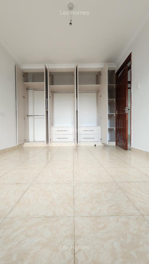 2 Bed Apartment with En Suite at - 14