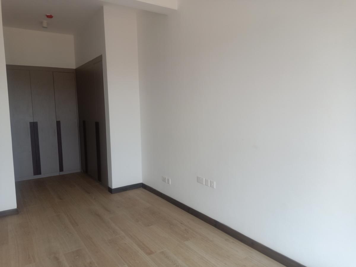 2 Bed Apartment with En Suite at Two Rivers - 8