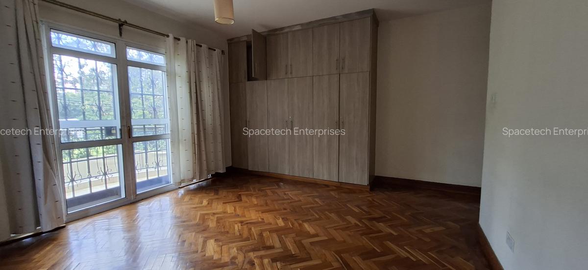 5 Bed Townhouse with En Suite in Spring Valley - 20