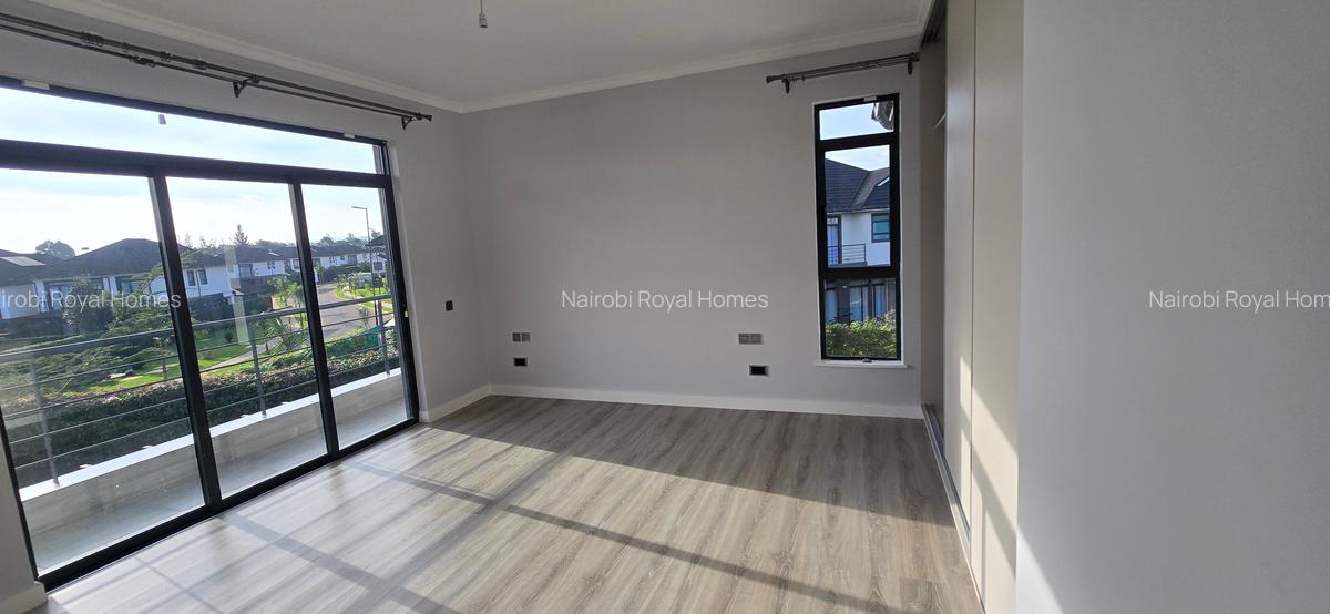 4 Bed House with En Suite at Fivestar Paradise - 9