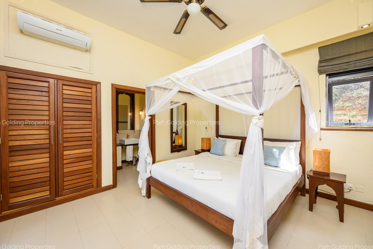 3 Bed Villa with En Suite at Mandharini - 12