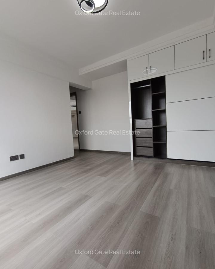 2 Bed Apartment with En Suite at Westlands Road - 5